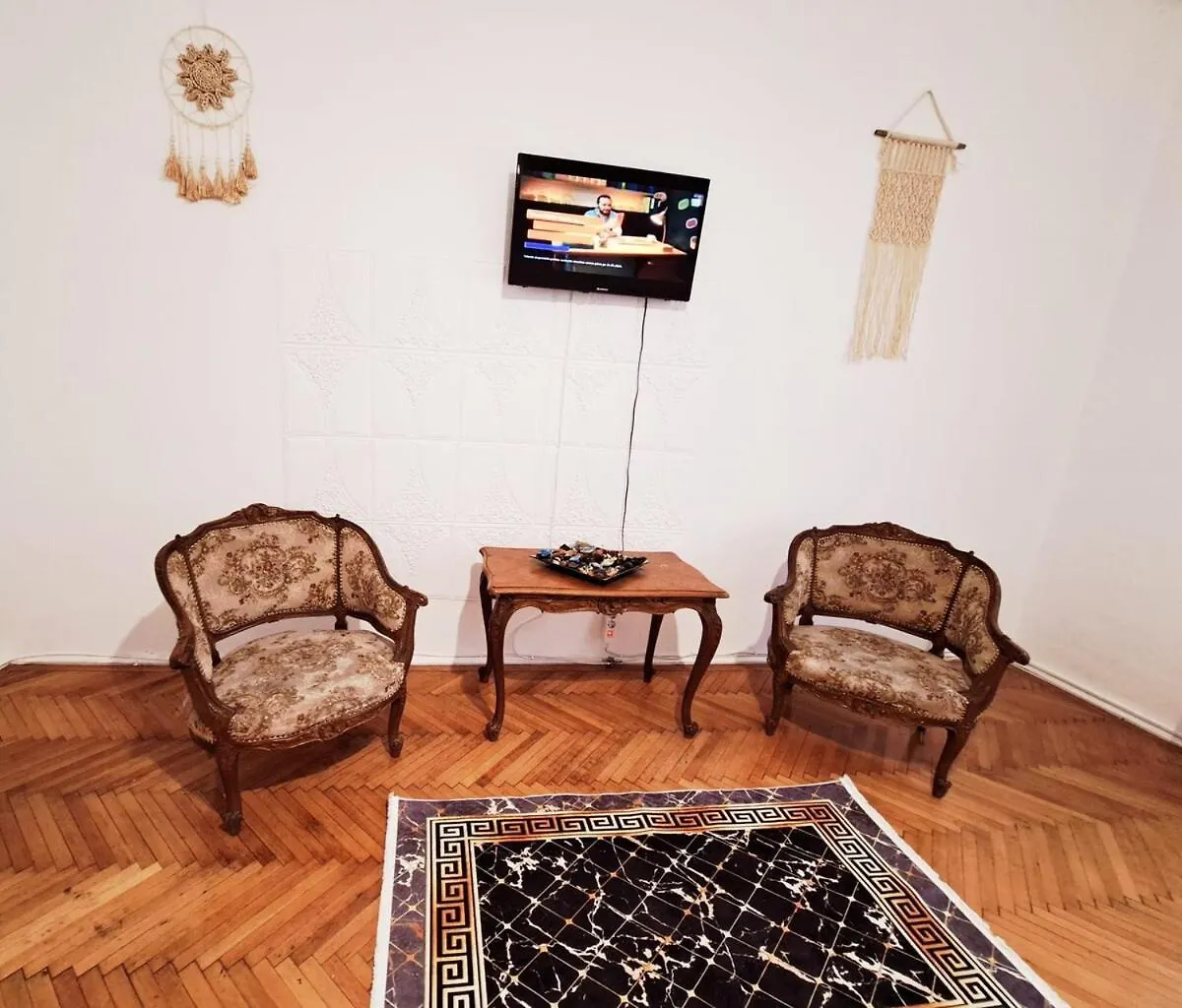 Elegant Central Flat 2Br Bükreş Daire